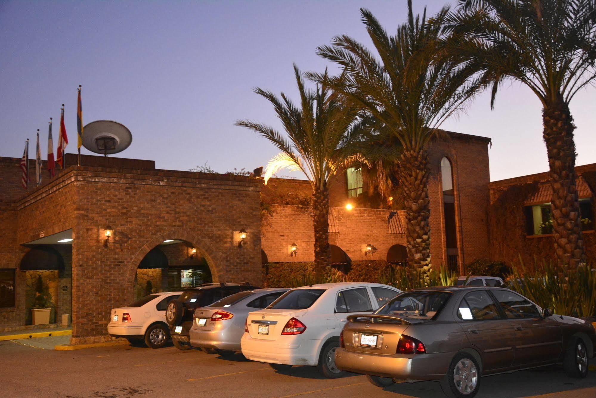Best Western Posada Del Rio Gomez Palacio Exteriör bild