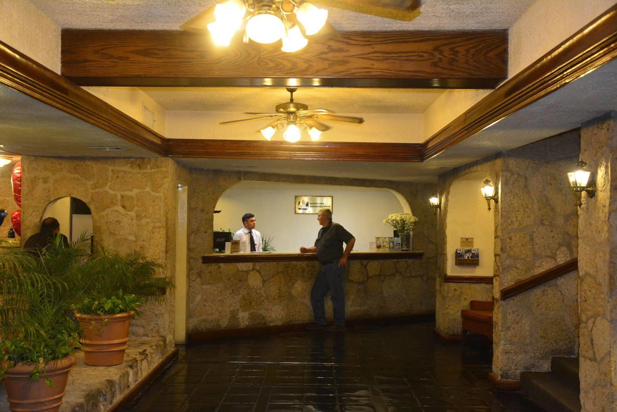 Best Western Posada Del Rio Gomez Palacio Exteriör bild